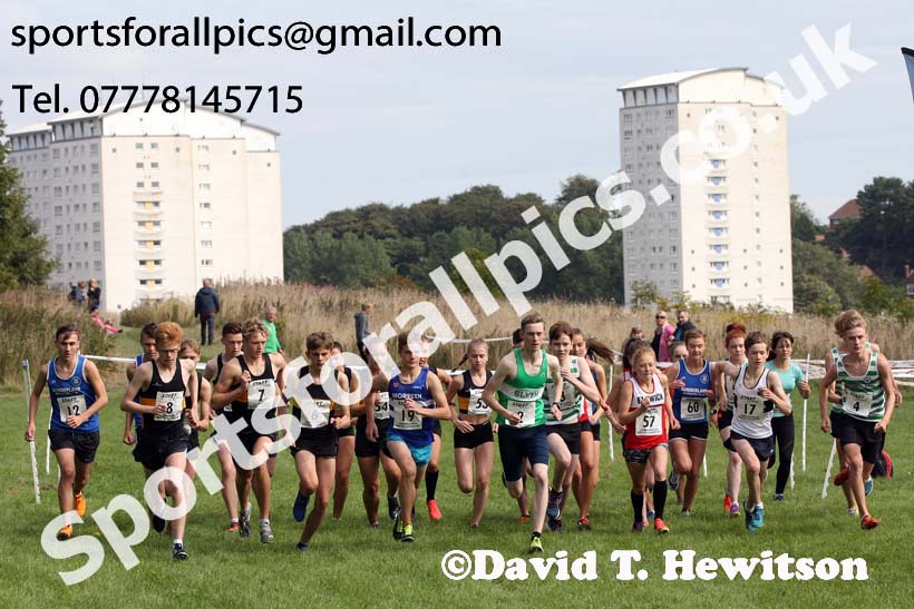 Mens and womens under-17s, Sunderland Harriers Cross Country Relays, Farringdon, Sunderland . Photo: David T. Hewitson/Sports for All Pics